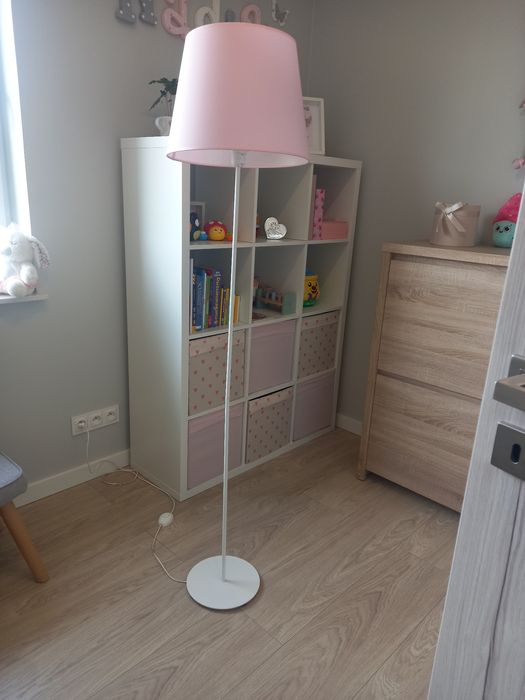 Lampa stojąca z abażurem