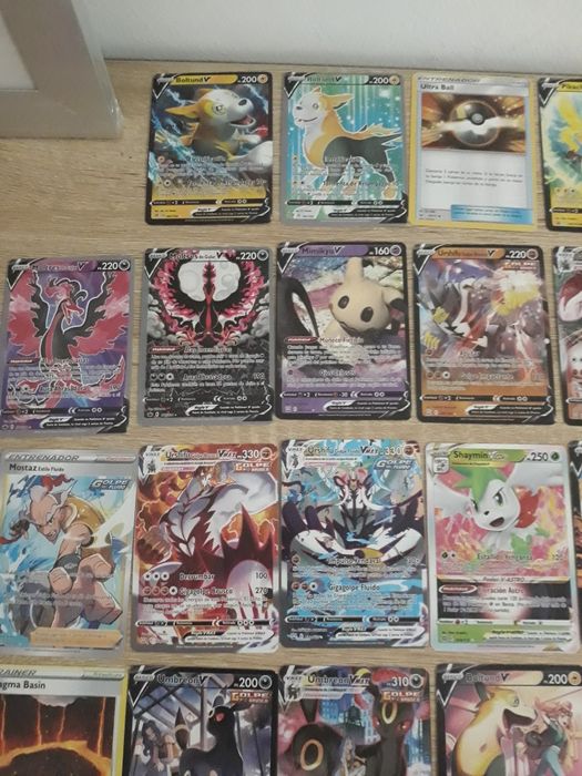 85 cartas Pokemon todas diferentes não oficiais