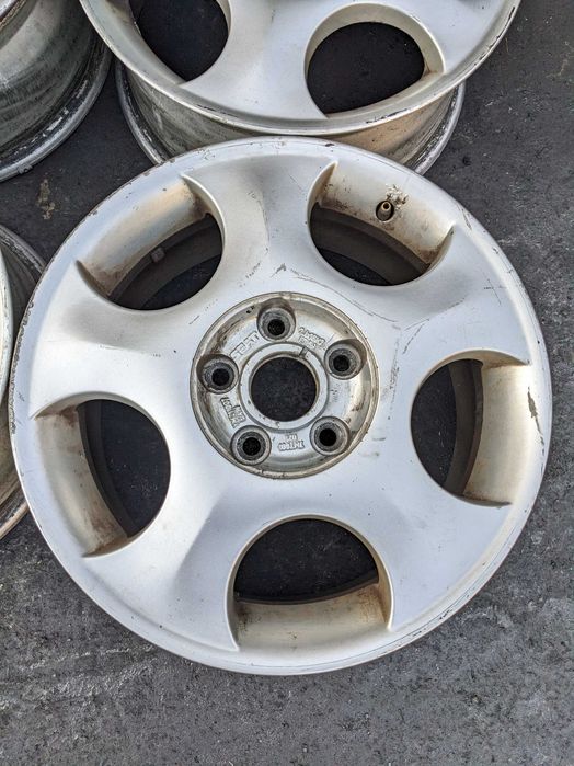 Felgi Aluminiowe Alu Alufelgi Alysy 5x112 16' 6J ET 59 SEAT