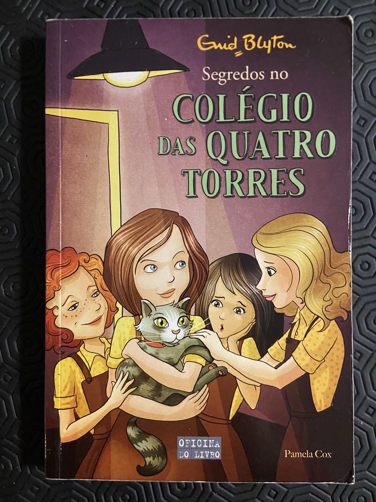 O Colégio das Quatro Torres