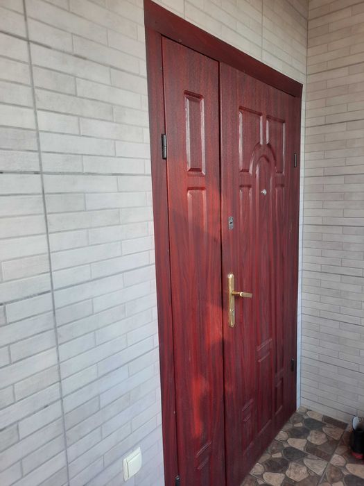 Продам будинок+працюючий бізнес СТО з обладнанням