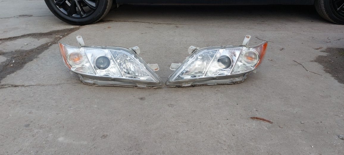 Фара ксенон Toyota Camry 40 xenon камри правая
