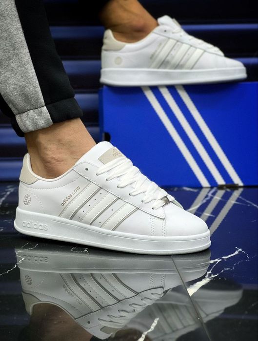 Sapatilhas adidas novas