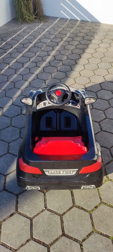 Carro elétrico criança telecomandado R/C