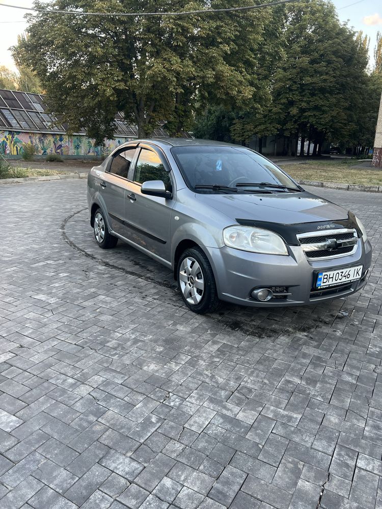 Продам chevrolet aveo Т250 2008 года в идеальном состоянии 1.5 бензин