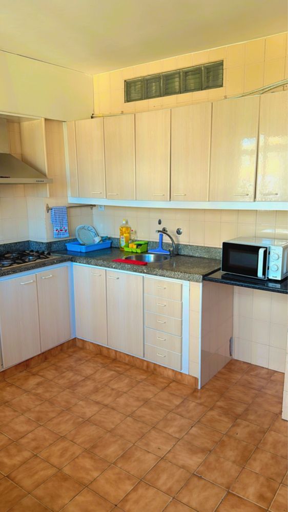 Quarto para arrendar