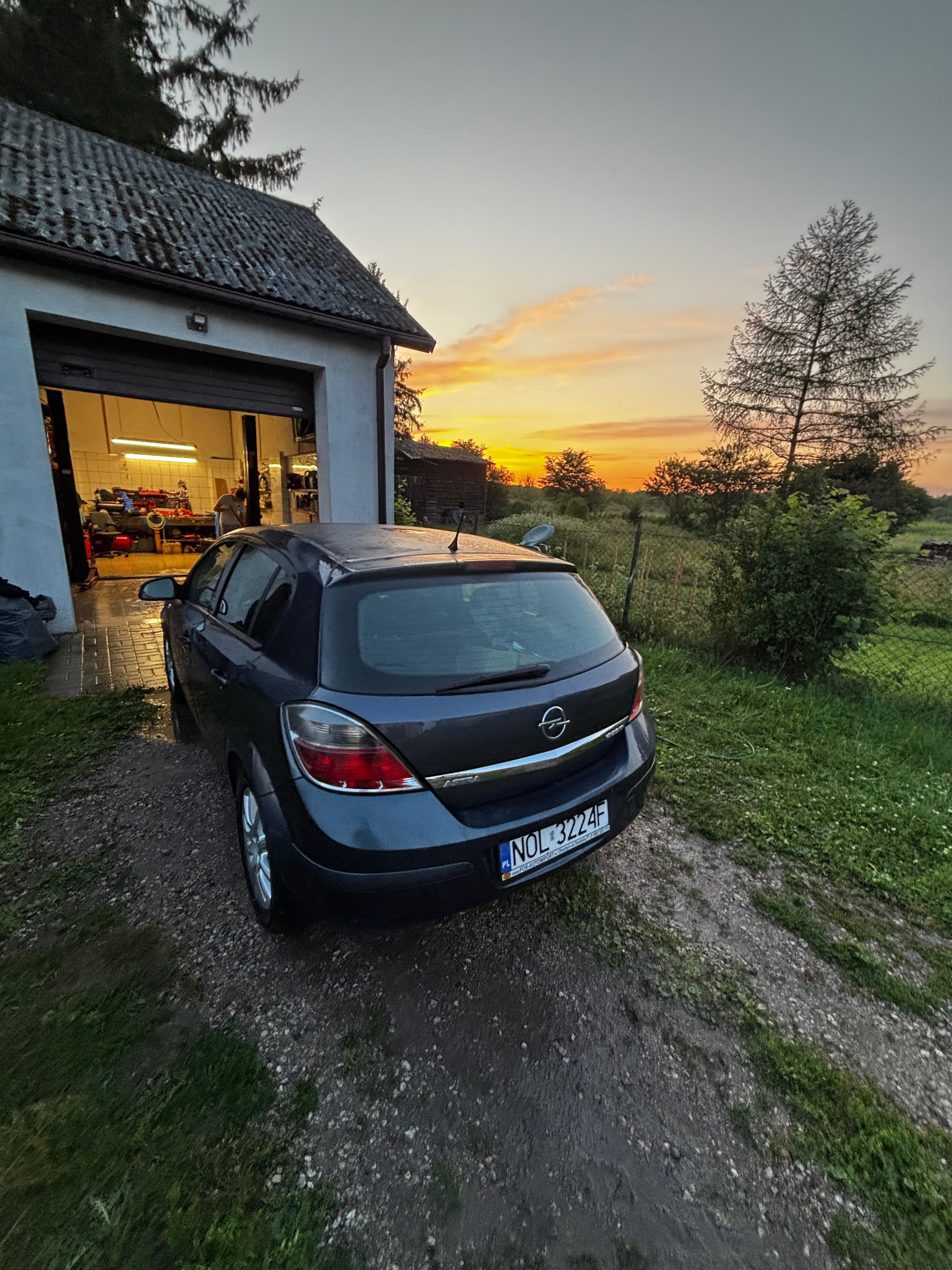 Opel Astra H 2009 1.4 Benzyna - Sprzedam