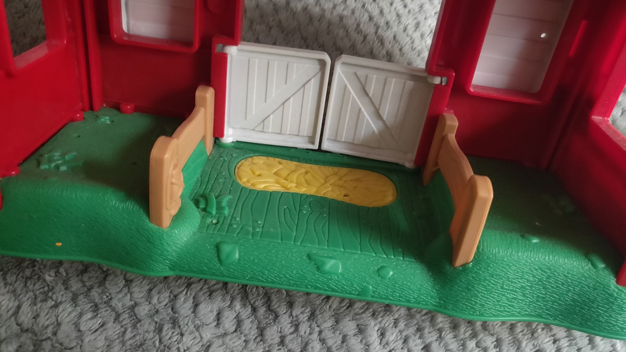 Stajnia farma Little people Fisher Price koń traktor