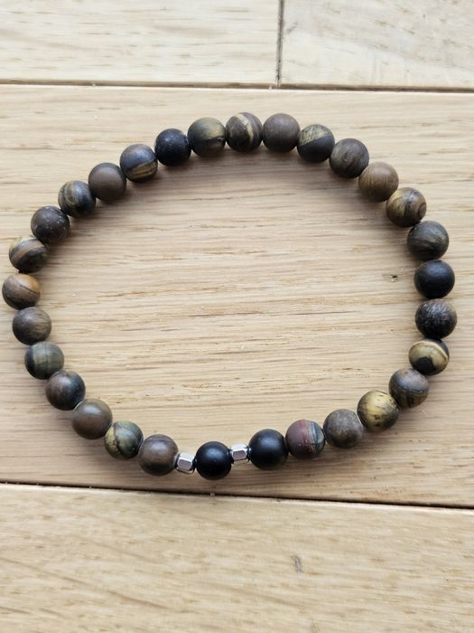 Bransoleta z naturalnymi kamieniami