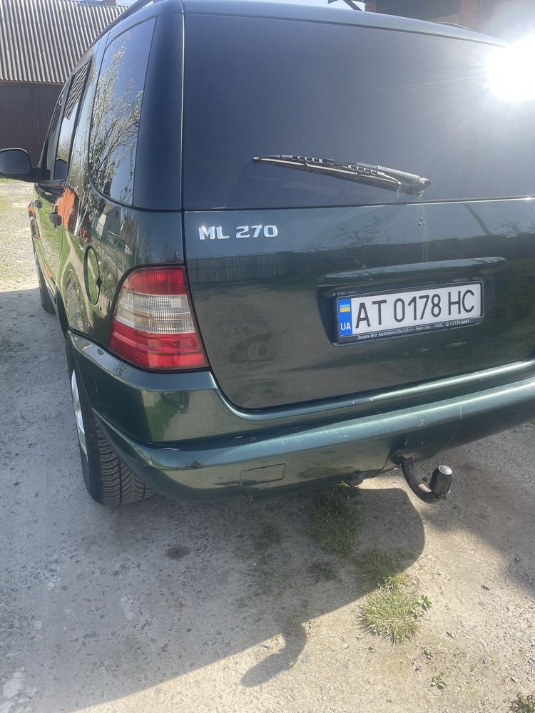 Мерсадес МЛ 270 .