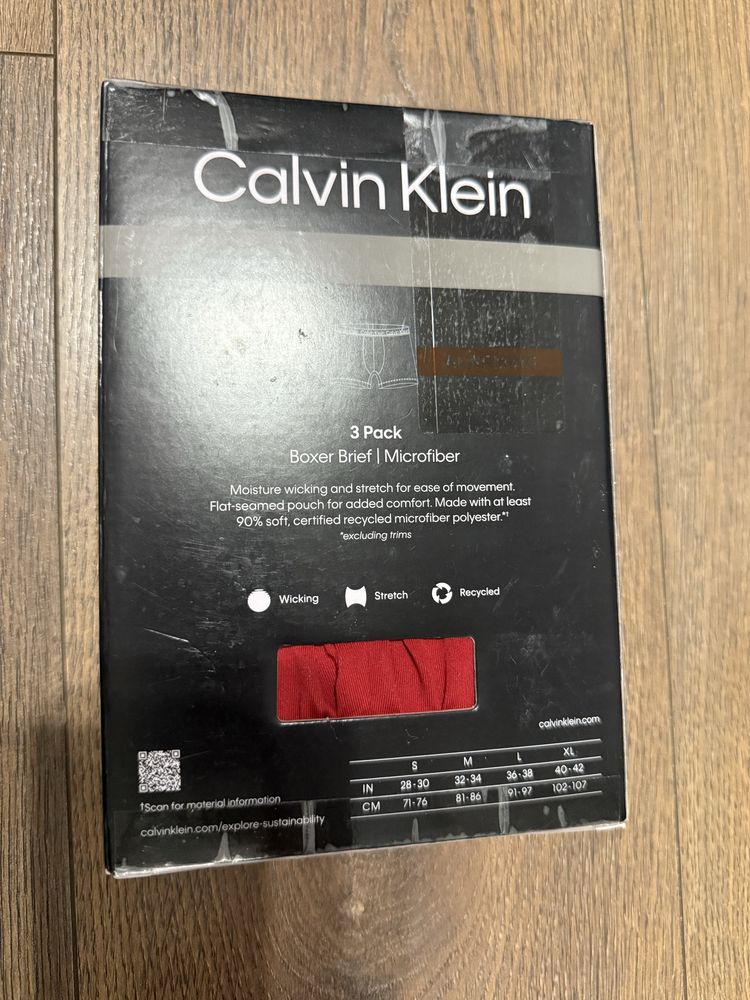 Боксерки Calvin Klein , розмір М. Оригінал