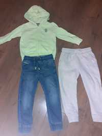 Mały zestaw spodnie i bluza dla chłopca 104cm F&F