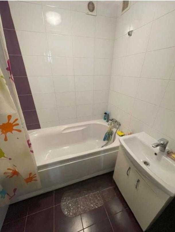 Продам 2 к. кв Баварія (Бавария)
