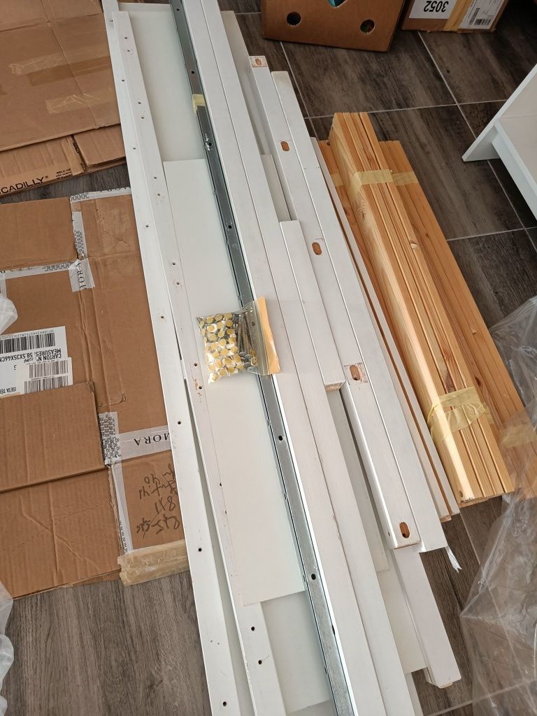 Cama IKEA kura com colchão