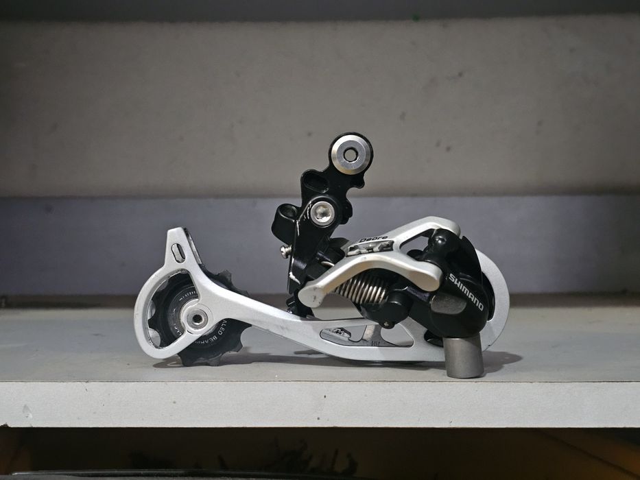 Задній перемикач Shimano Deore xt
