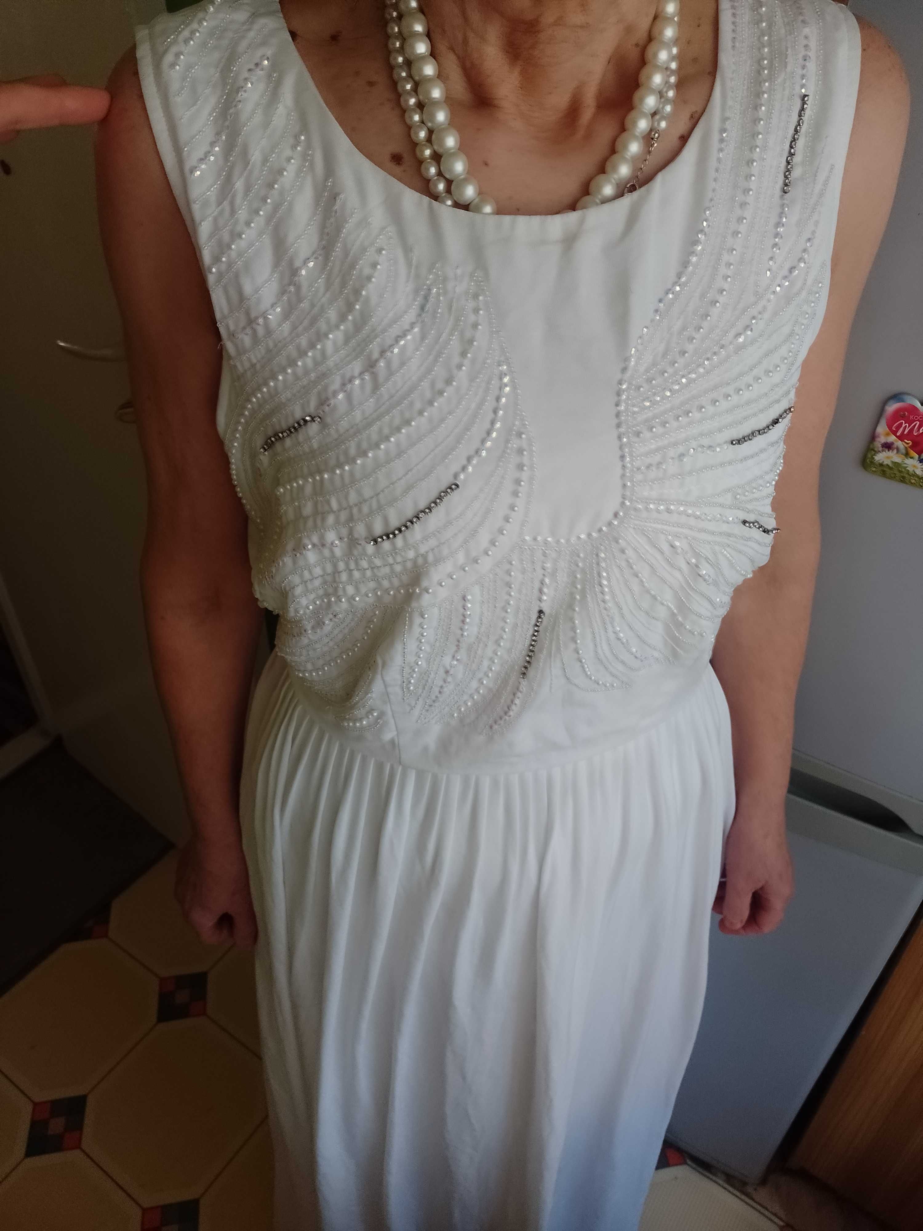 (46/3XL) Bogato zdobiona, długa, biała Sukienka z Londynu