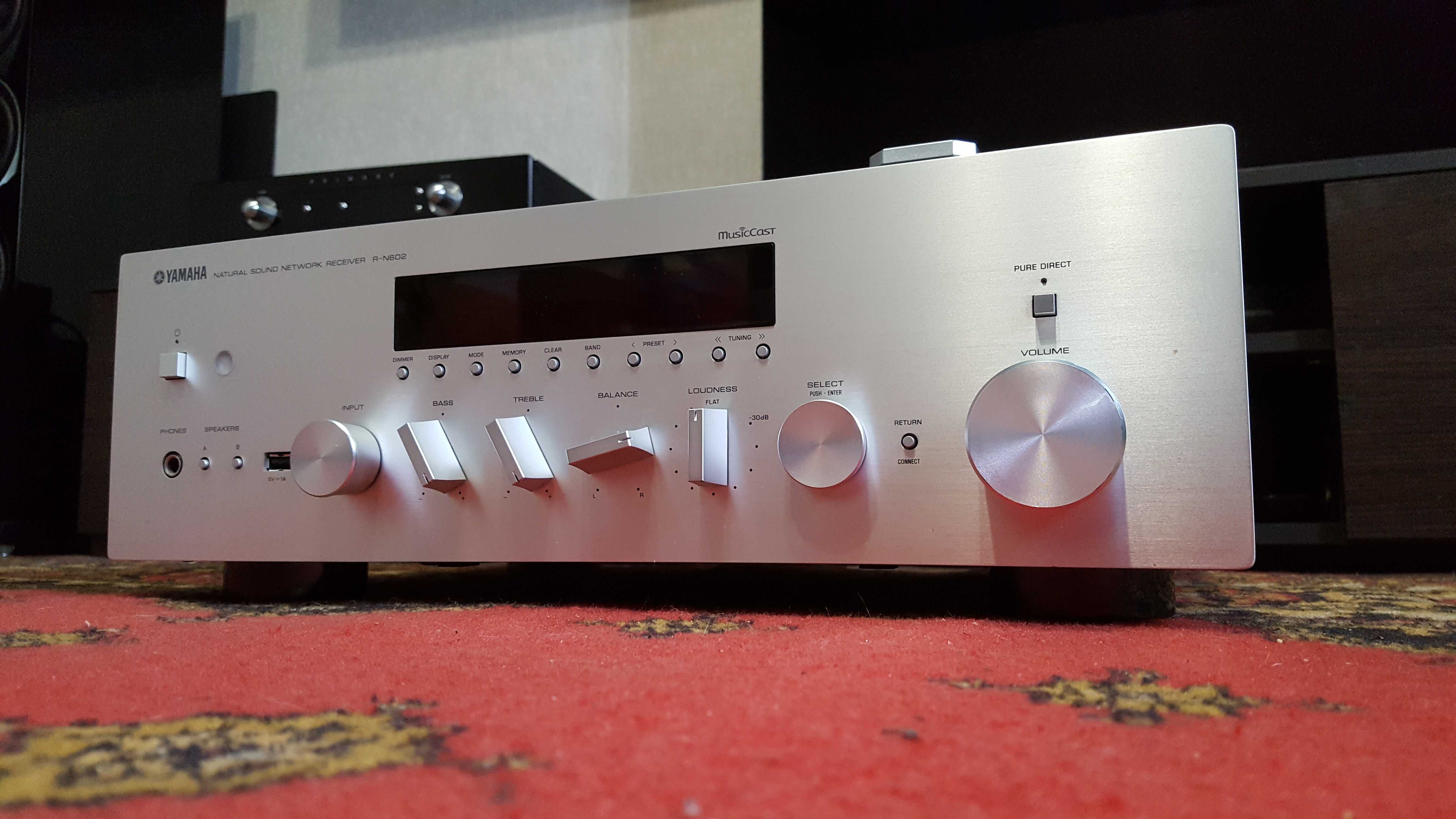 Продам Стерео ресивер Yamaha RN 602 Wi-Fi Bluetooth  інтернет-радіо