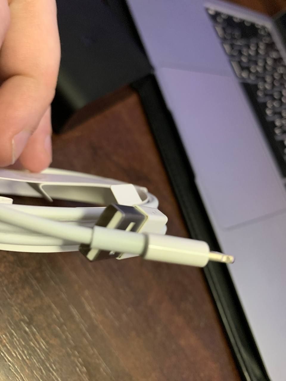 Кабель Apple Lightning to USB 1м