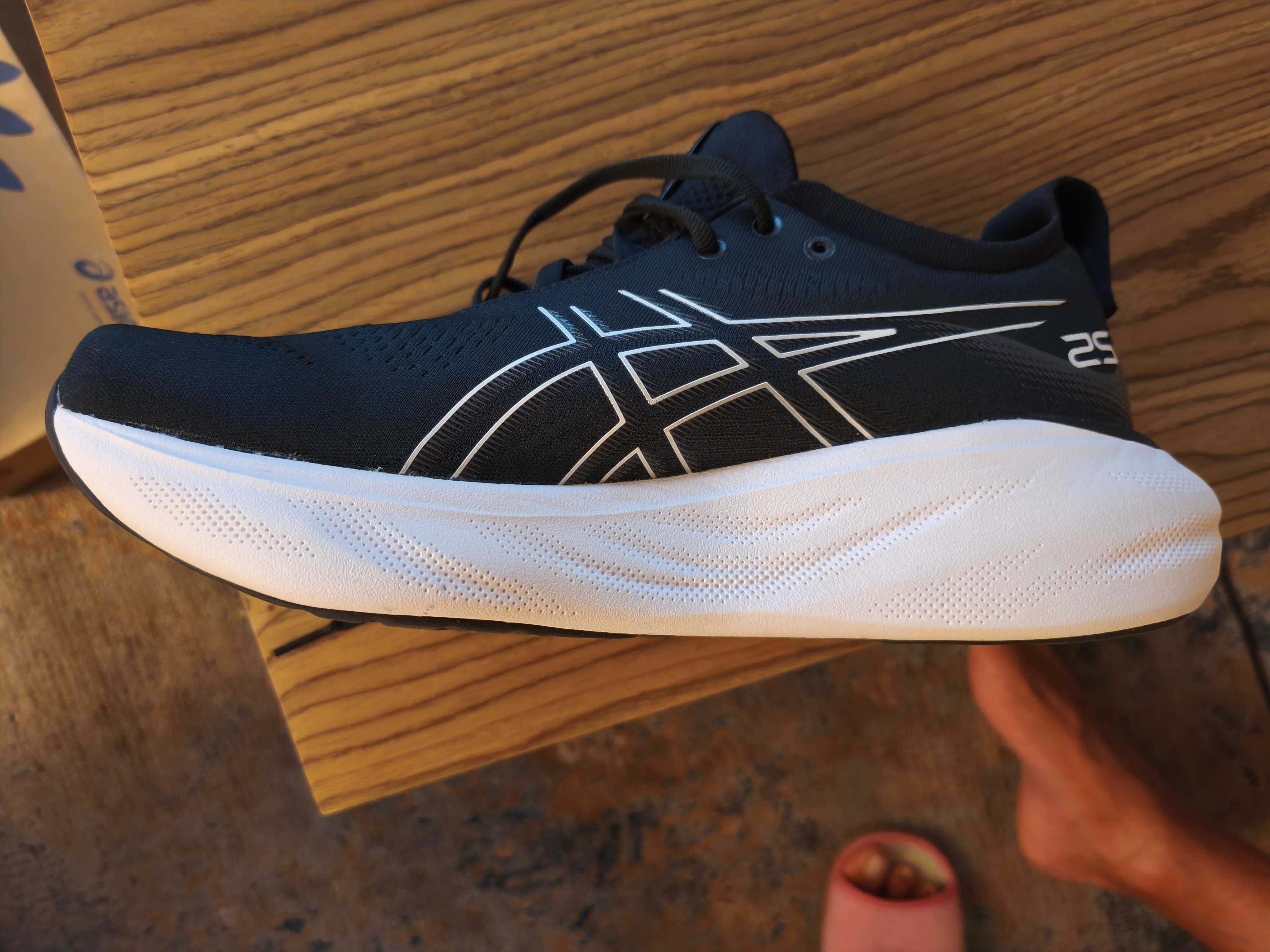 Asics Gel Nimbus 25 Sapatos desportivos caminhada novos sem estrear