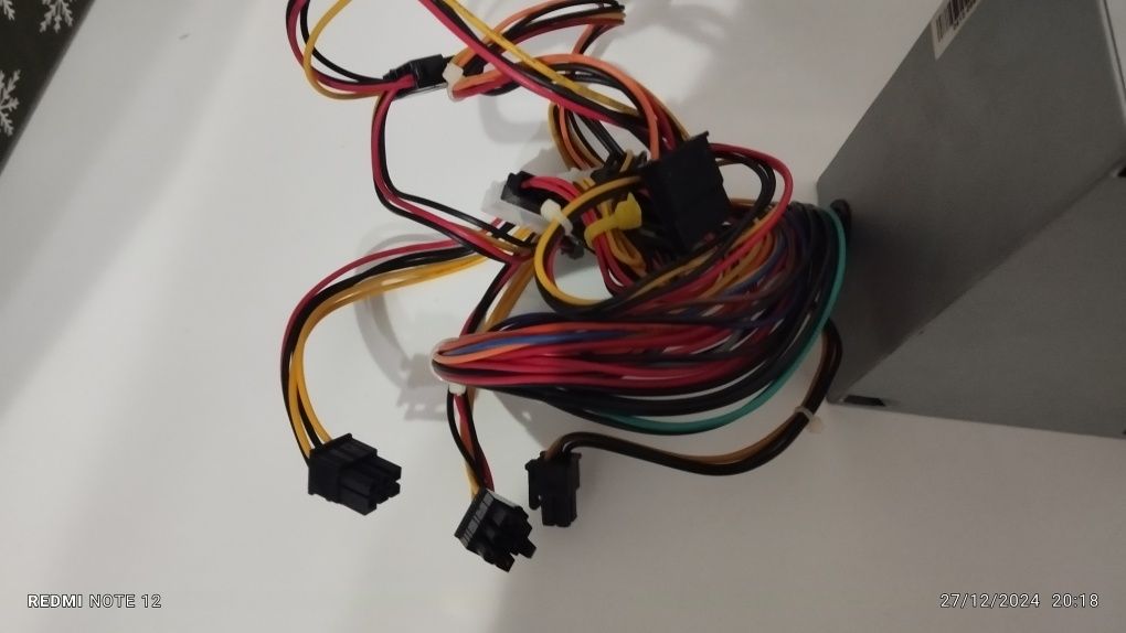 Fonte alimentacao pc de 500 watts com 2 adaptadores de grafica 6 pinos