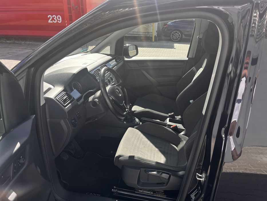 Volkswagen Caddy VW 2018 2.0 TDI 150km Czarny bogato wyposażony FV VAT