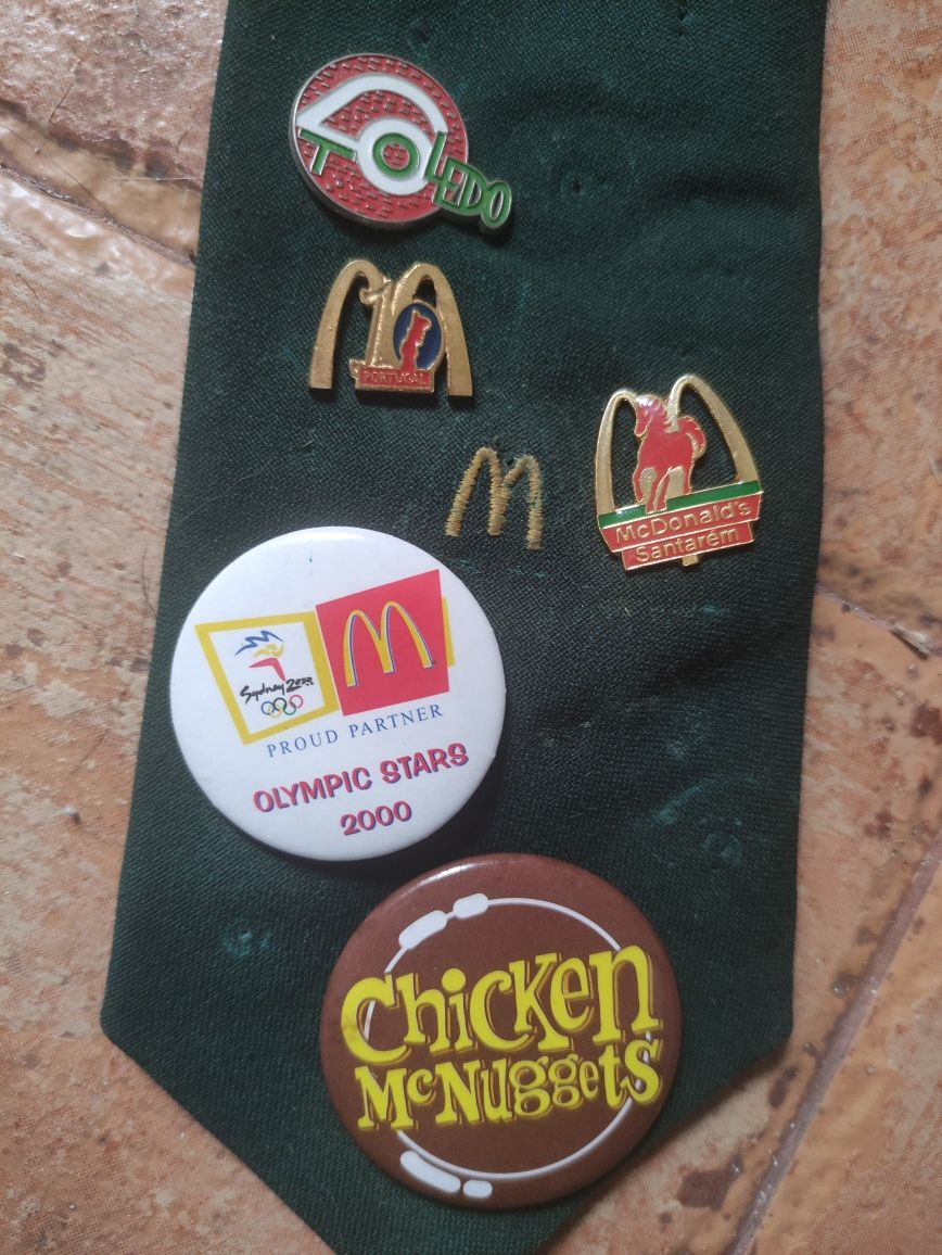 Lote de Pins McDonald's