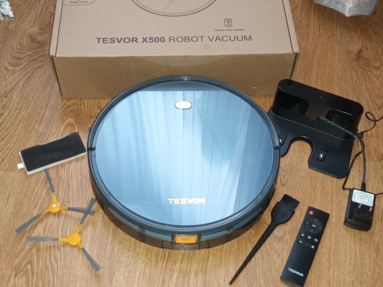 Робот пилосос Tesvor X500