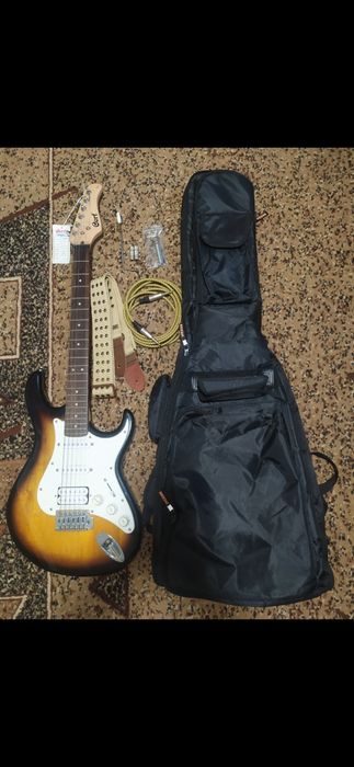 Продам электрогитара Корт 110 +микрофон