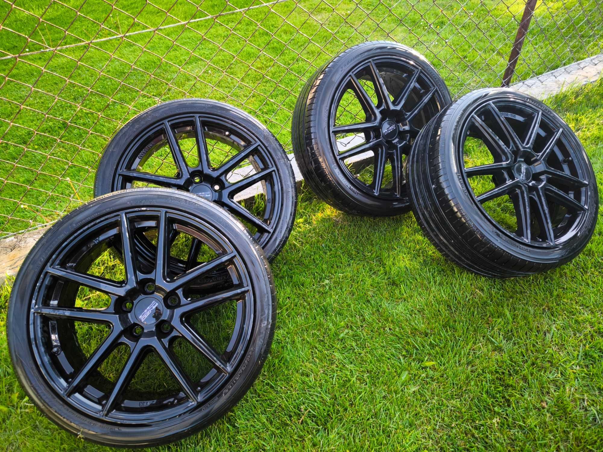Anzio split matt Black 18"