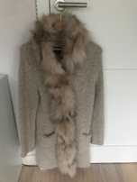 Przepiekny sweter firmy Saki rozm.S obszyty naturalnym futrem z lisa