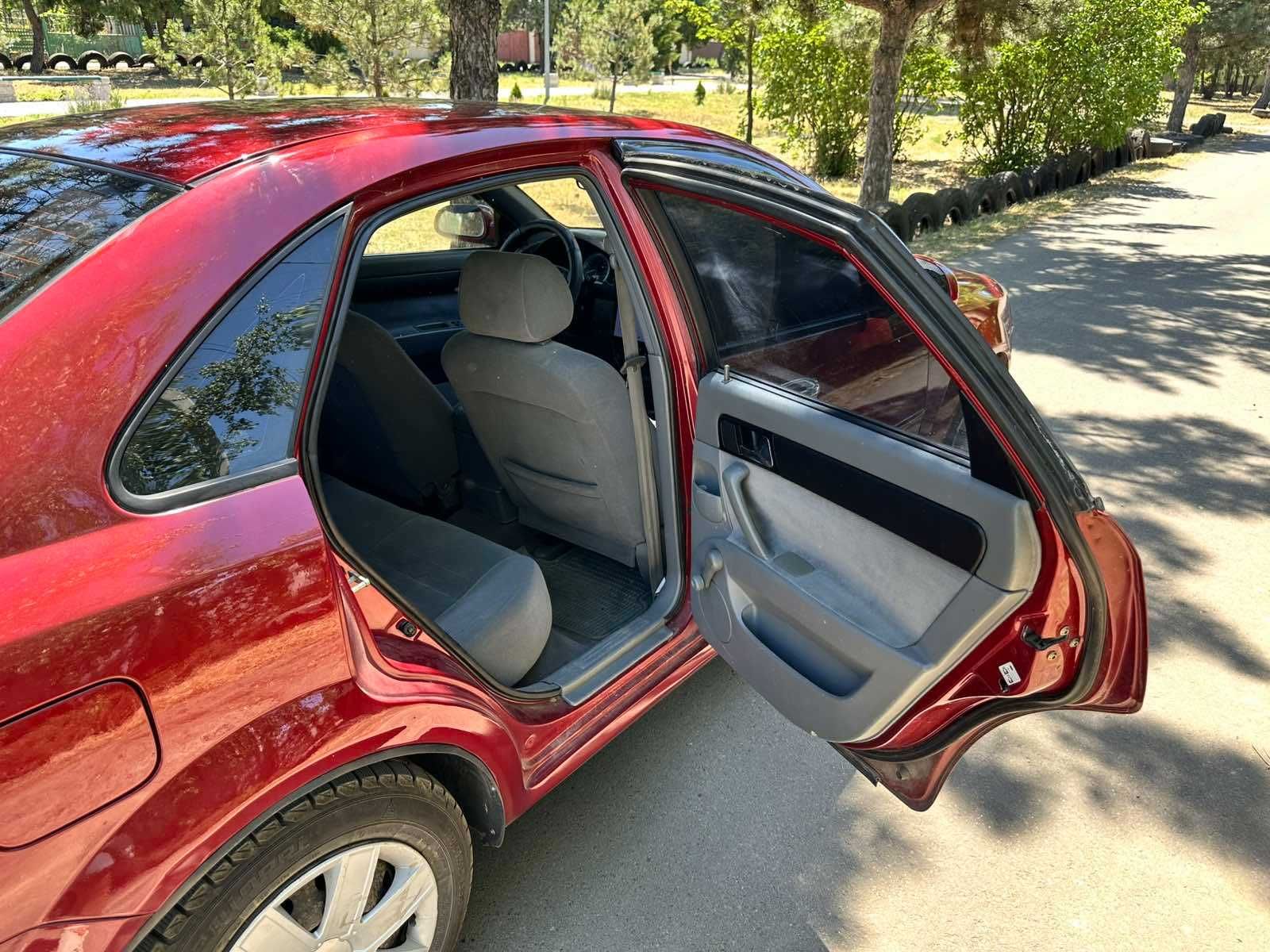 Chevrolet Lacetti 1.8 газ/бензин 2005 год