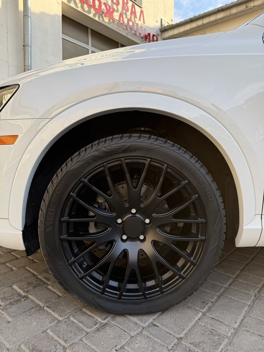 Продам AUDI Q3 quattro