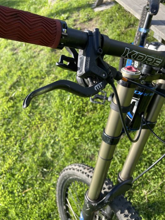 Mondraker Summum Pro Team