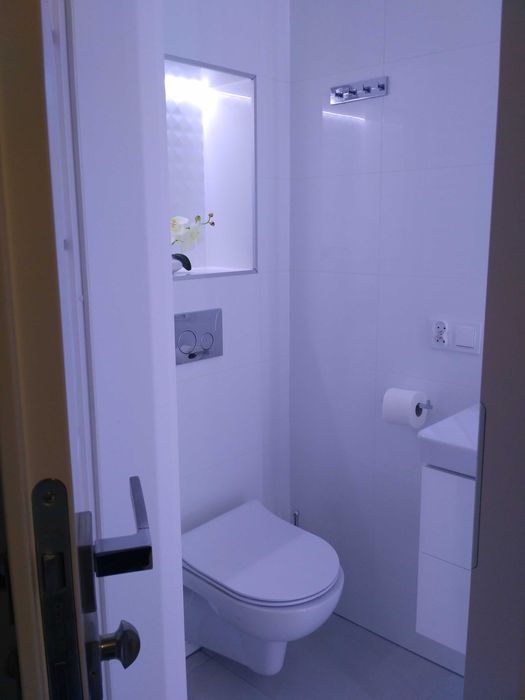 Pokoje z łazienkami,klima,Netflix, aneksy kuch.