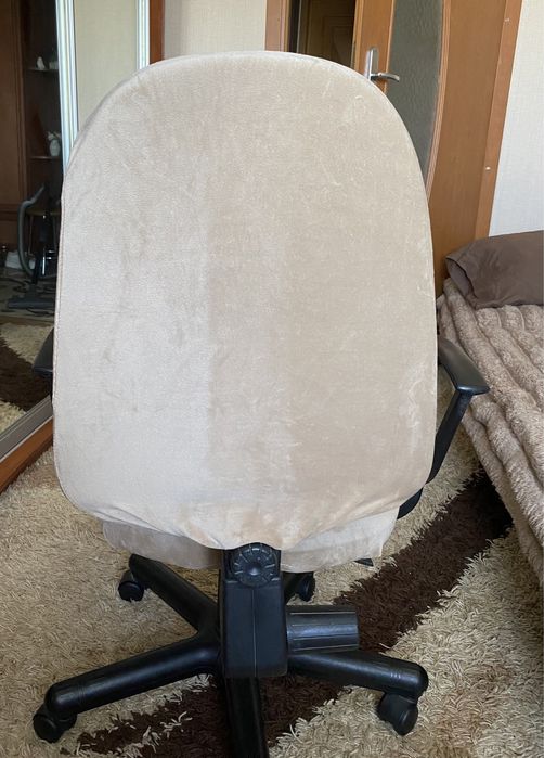 Чохол на стілець