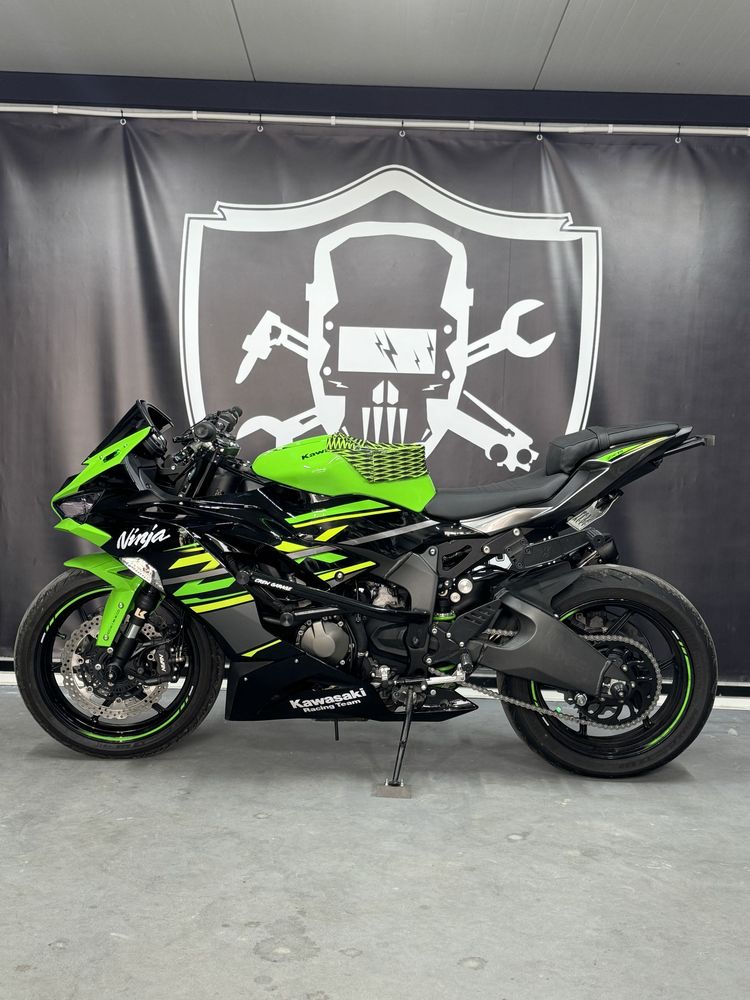 Kawasaki Zx6R 636 Ninja stunt