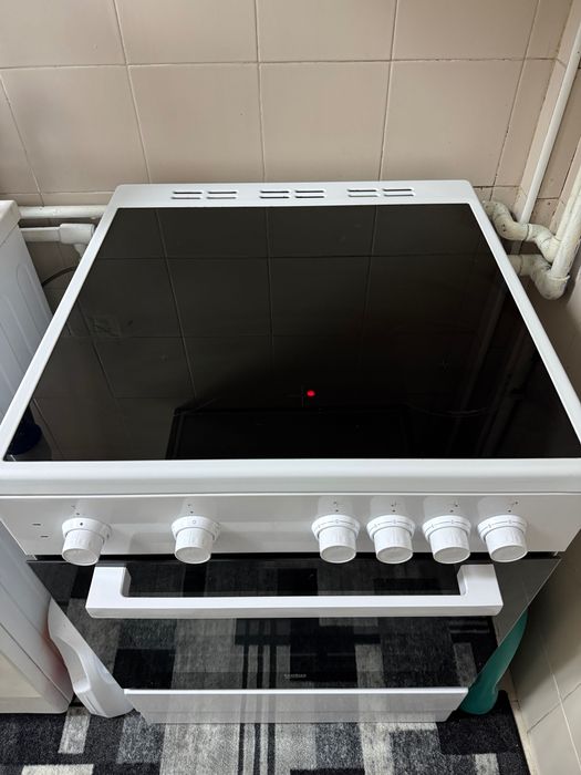 Fogão placa vitrocerâmica Beko