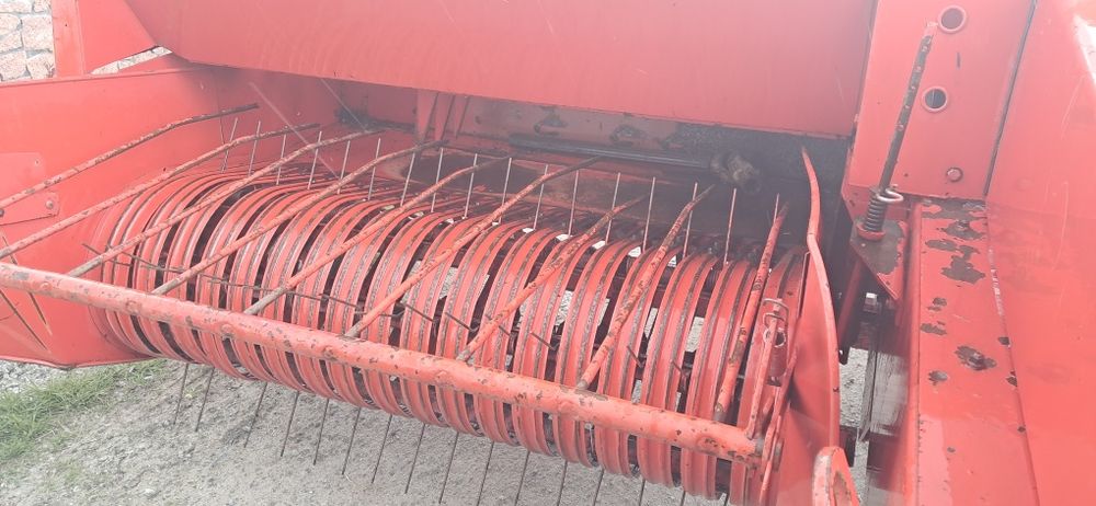 Продам прес Massey ferguson 120!