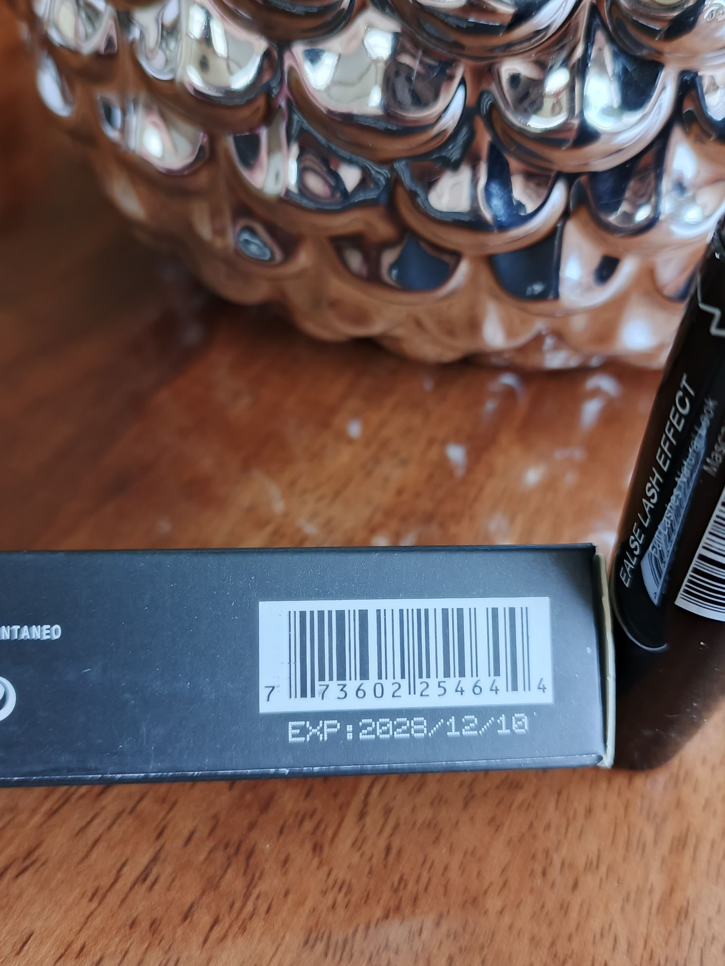 MAC Waterproof Mascara – tusz wodoodporny z efektem sztucznych rzęs