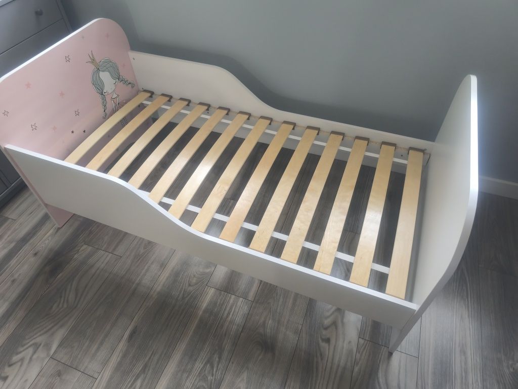 Łóżko dziecięce dla dziewczynki 140x70 + materac stan idealny