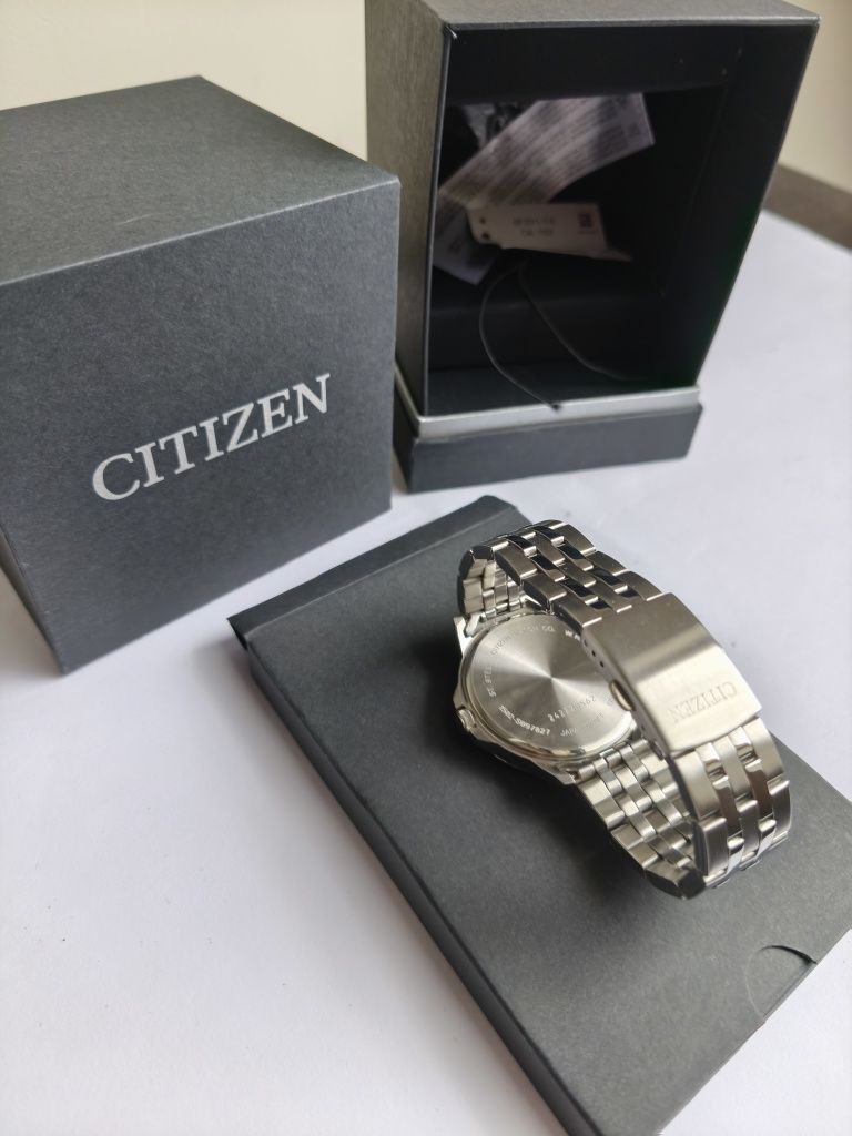 Męski zegarek Citizen z datownikiem BF2011-51E