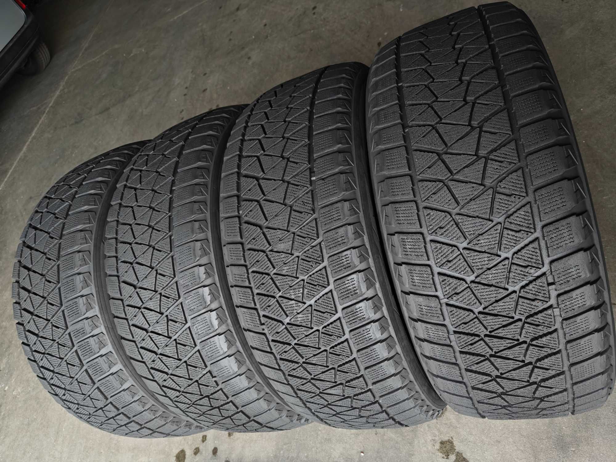 R19 245 55 шини зимові липучки Bridgestone Blizzak DM-V2 made Japan