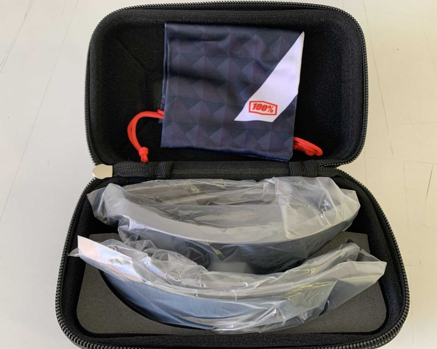 Oculos de ciclismo ou corrida 100% novos