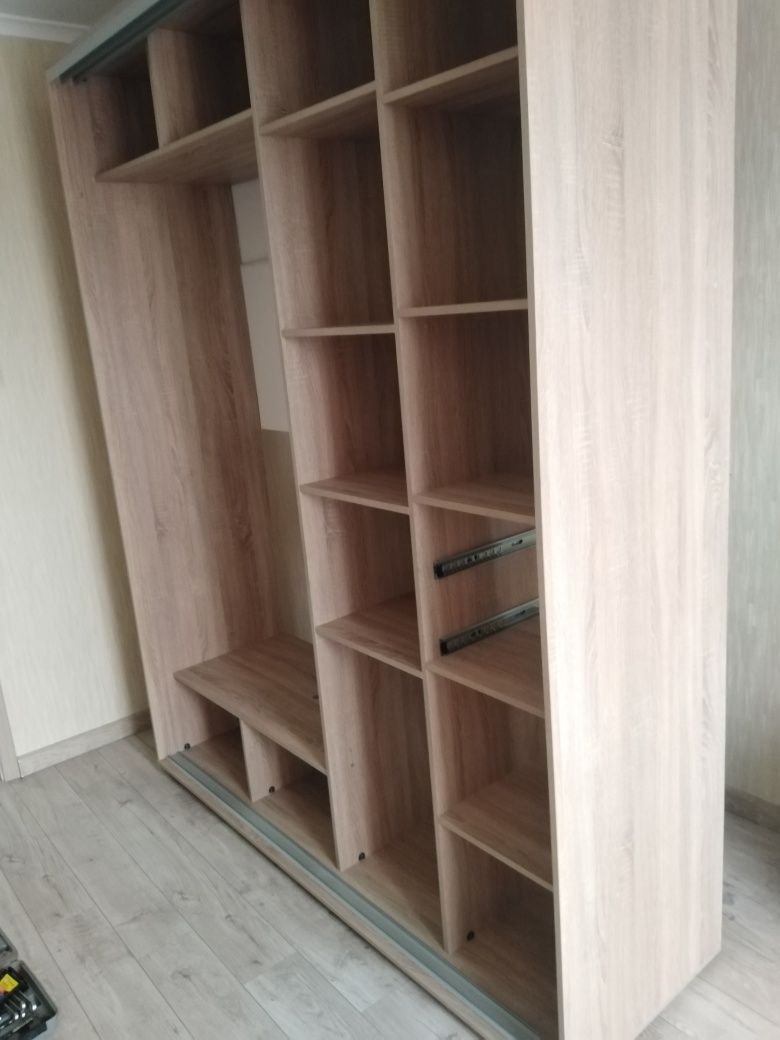 Грузоперевозки 2т, грузчики, квартирные переезды.