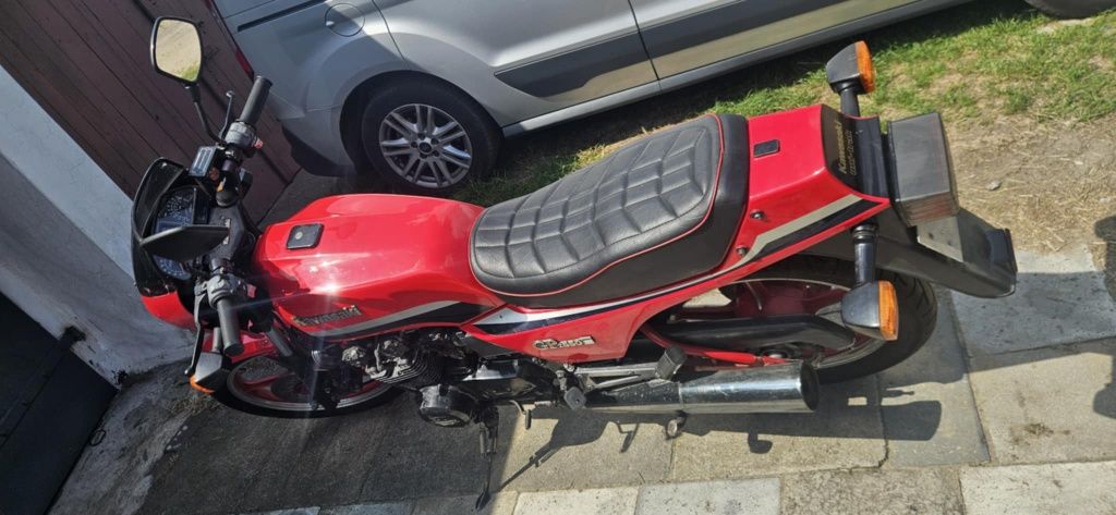 Kawasaki GPZ 550 unii trac
