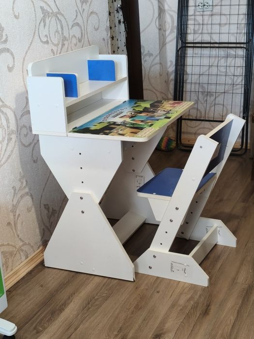 Продам стіл хорошому стані