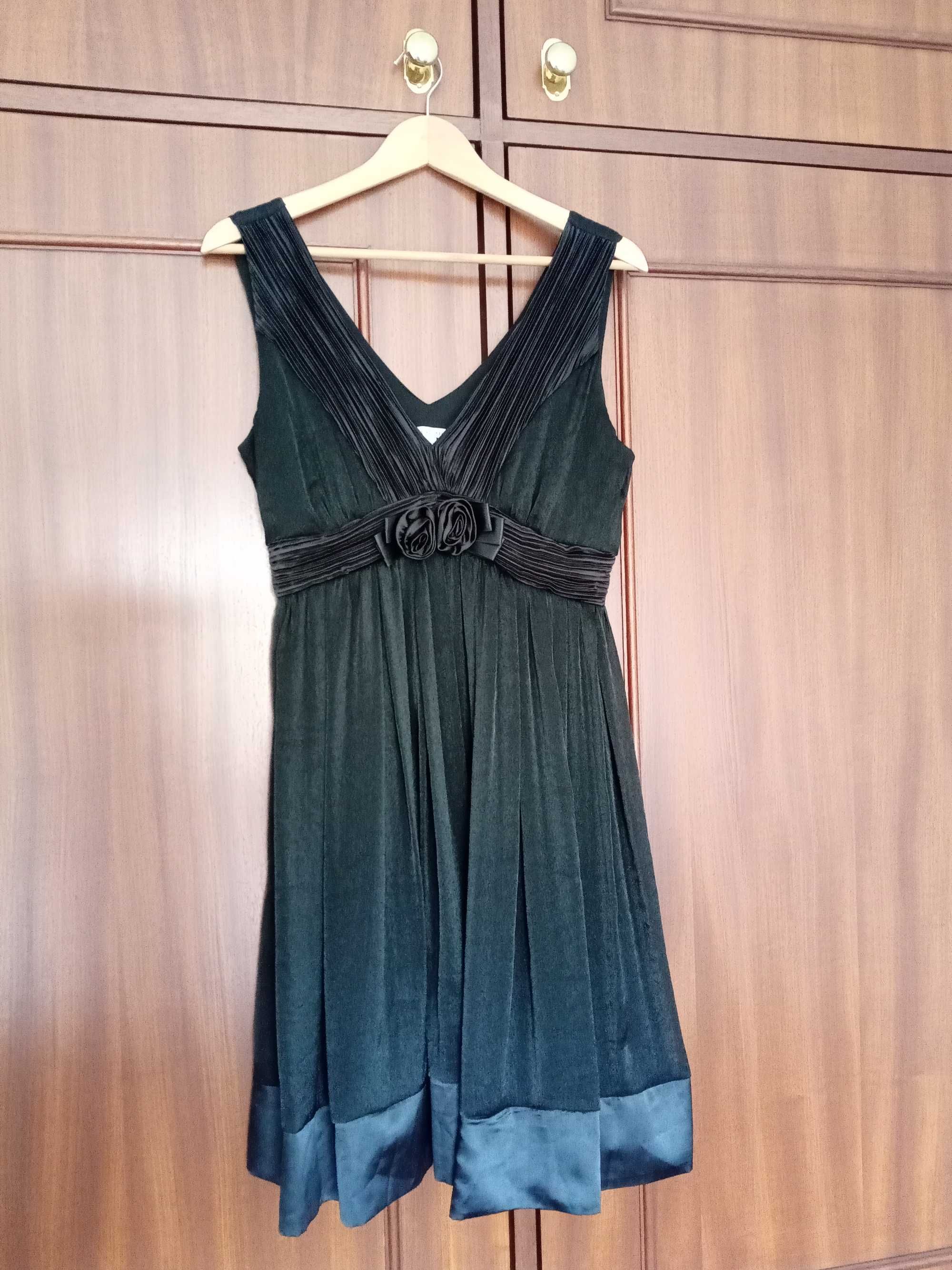 Vestido preto da "Toi et Moi"