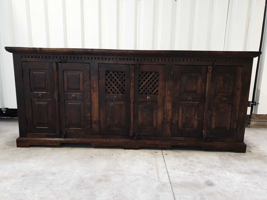 Piękna masywna komoda kolonialna wykonana z litego palisandru indyjski