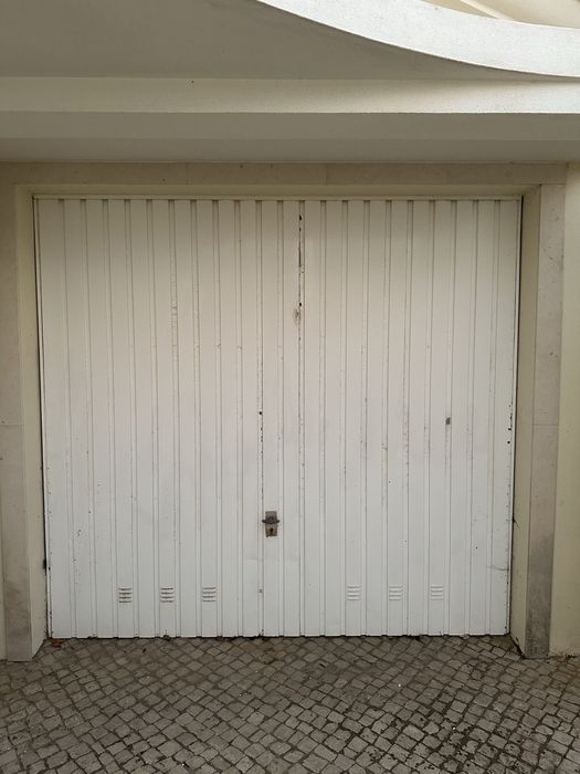 Portão Portasil basculante em chapa