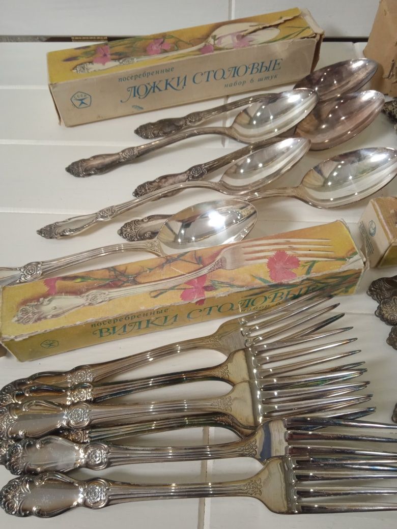 Продам столові прибори мельхіор СРСР троянда.
